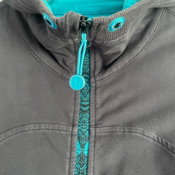 Lululemon zip jacket with hood sz 6 - Picture 3 of 5
